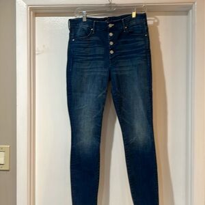 EUC Mother Pixie Ankle Fray denim. Size is  32 not 31